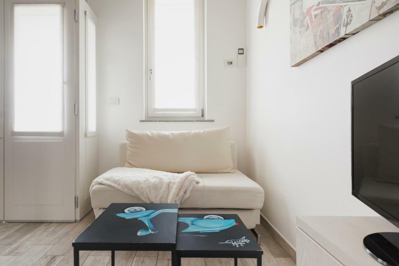 Charming Apartment On The Darsena Navigli - Pulizia Eccezionale Milano Esterno foto