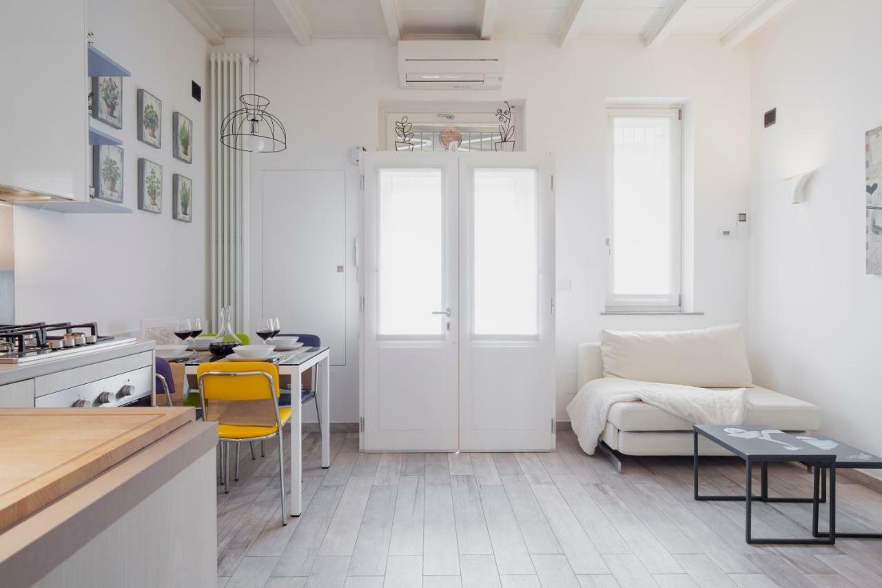 Charming Apartment On The Darsena Navigli - Pulizia Eccezionale Milano Esterno foto